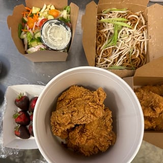 Fried Chicken Family Feast (feeds 4-5)